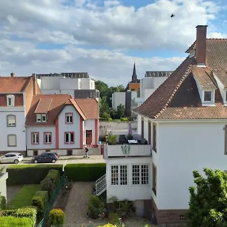 Le Charme De L'ancien Allié Au Contemporain